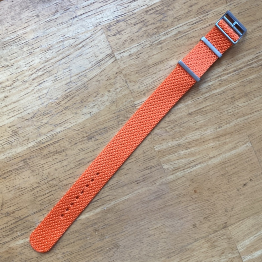 SharkTooth Strap Orange (22 mm) - Picture 2 of 7